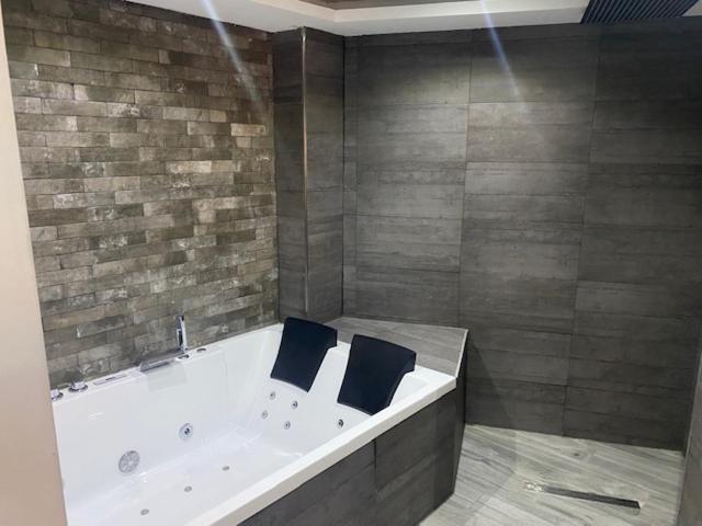 Apartamentos Las 7 Esencias Linares  Eksteriør billede